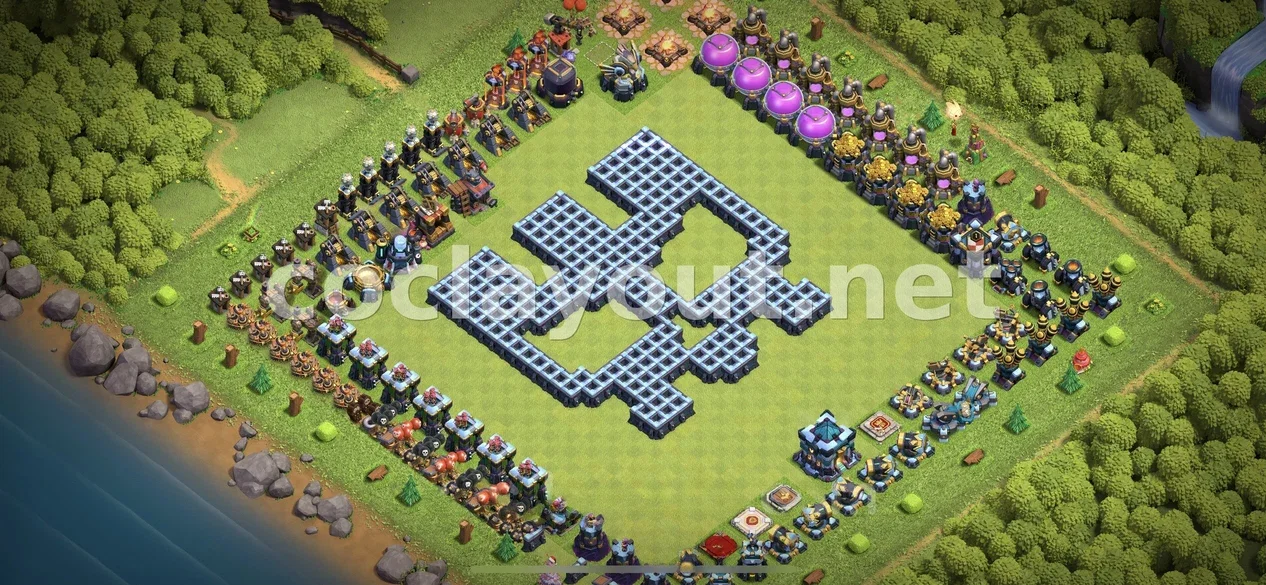 Base Híbrida TH13 per Defensa Equilibrada – previsualització del disseny TH13